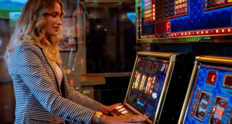 when's the best time to play online slots